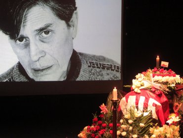 En emotiva ceremonia fueron enterrados los restos de actor Marcelo Romo
