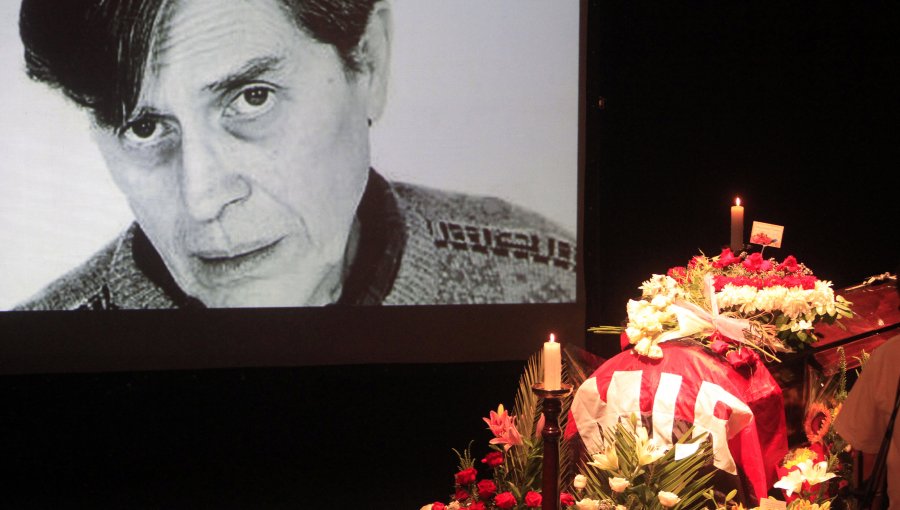 En emotiva ceremonia fueron enterrados los restos de actor Marcelo Romo