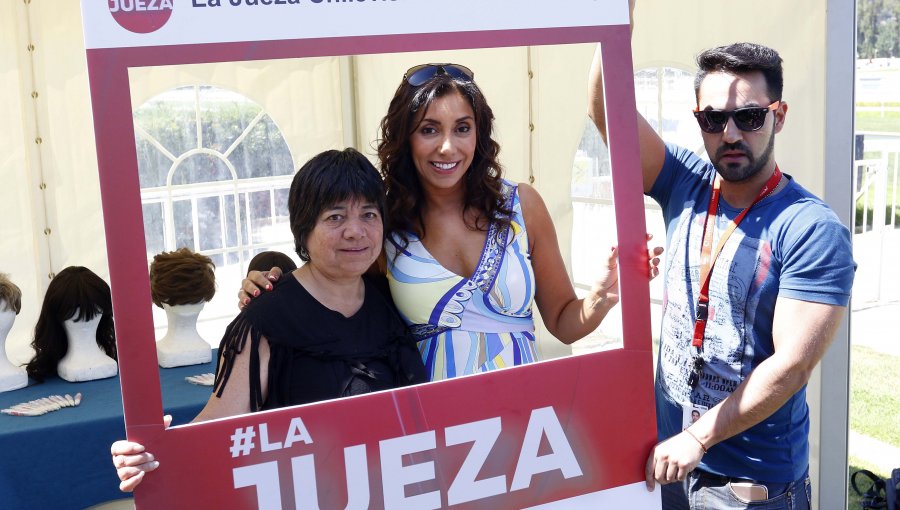 TVN presentó en Festival de Olmué a su nueva incorporación: Carmen Gloria Arroyo