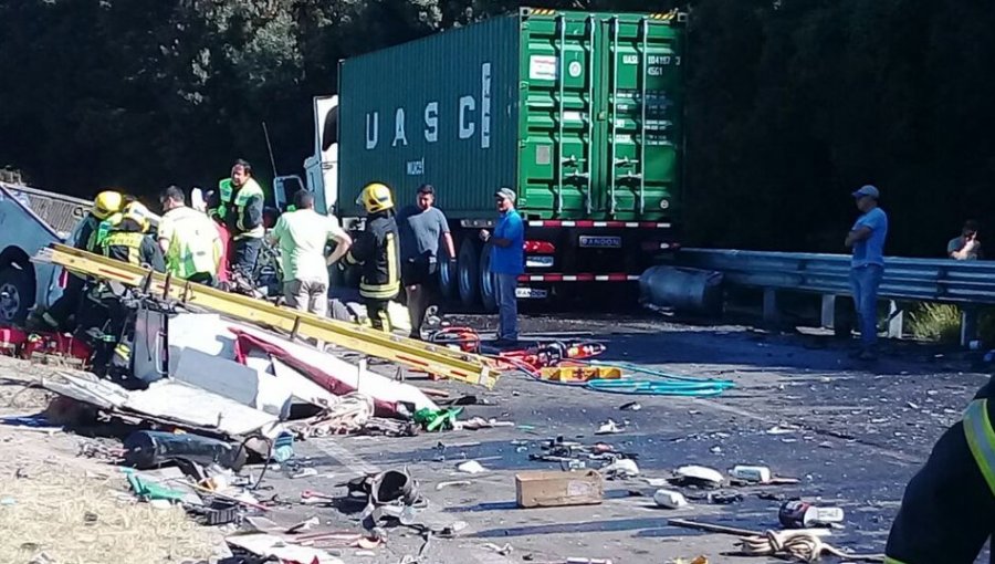 Accidente en Ruta de la Madera deja dos muertos en Región del Bio Bio