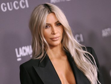 Kim Kardashian nuevamente seduce a sus seguidores con sendas imágenes en topless