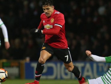 Alexis debutó por el United en Premier League con derrota ante el Tottenham