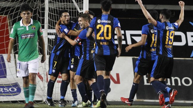 Huachipato goleó en entretenido encuentro a Audax Italiano