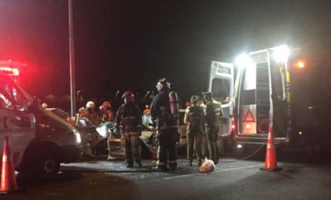 Choque frontal en Costanera Norte deja dos muertos: Un auto iba contra el tránsito