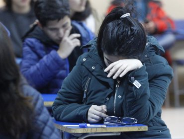 Estudio nutricional concluye que 71% de Universitarios Chilenos sufre de insomnio