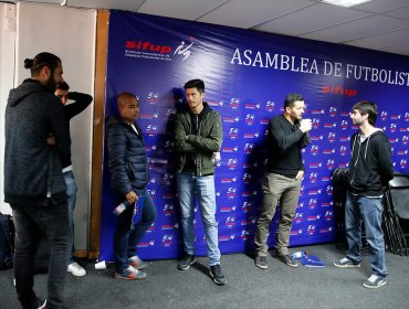 Sindicato de Futbolistas amenazó con paralizar torneo si ANFP no modifica bases del torneo