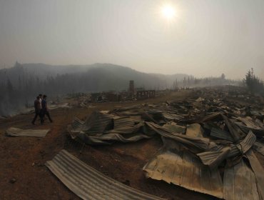 Gobierno entrega departamentos para damnificados por incendio de Valparaíso