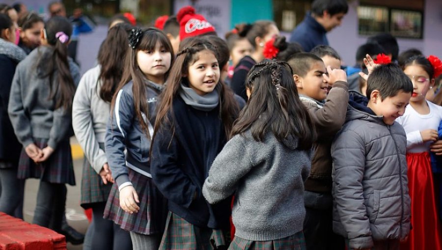 ¿Se acaban los repitentes?: Nuevo decreto del Ministerio de Educación no permitirá dejar repitiendo alumnos