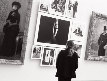 Varias modelos acusan al exfotógrafo de la princesa Diana de acoso sexual