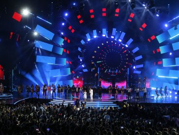 Tibio beso de Rafael Araneda y Carolina De Moras dio el vamos a Viña 2018