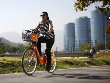 La Reina y Las Condes lanzan innovador sistema de arriendo de bicicletas