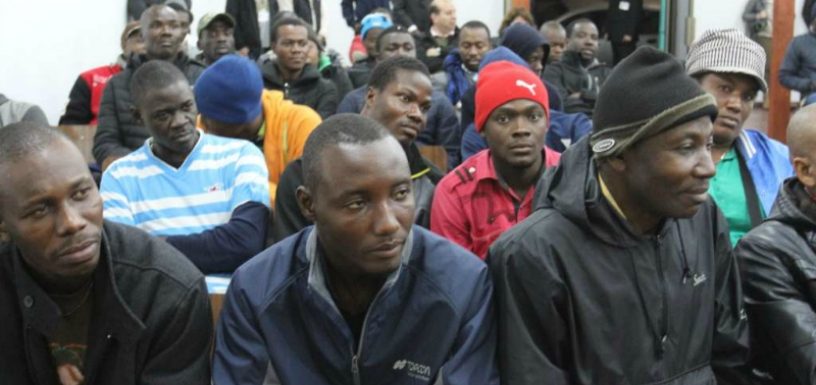 PDI negó ingreso a 169 haitianos: Estarían varados en aeropuerto internacional