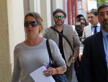 Natalia Compagnon y Sebastián Dávalos se querellan contra fiscal y pedirán suspender preparación