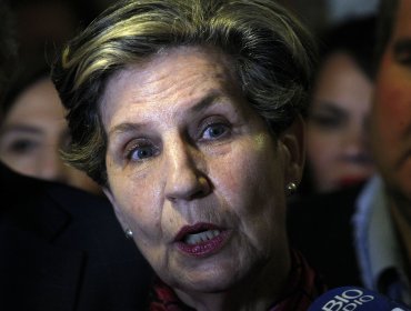 Senadora Isabel Allende llama a continuar la agenda de género de Bachelet