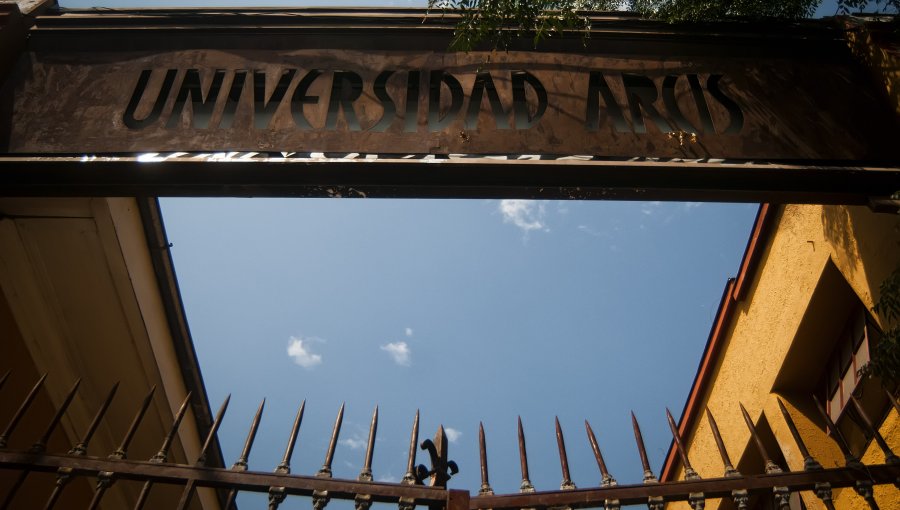 Universidad Arcis: Confech se suma a acciones legales en contra de Mineduc