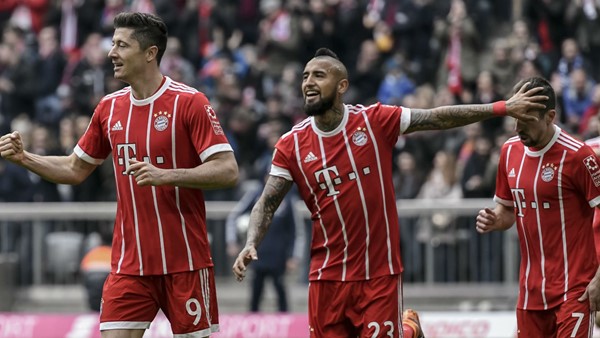 Bayern Munich de Vidal arrasó con el Hamburgo y estira distancias en la Bundesliga