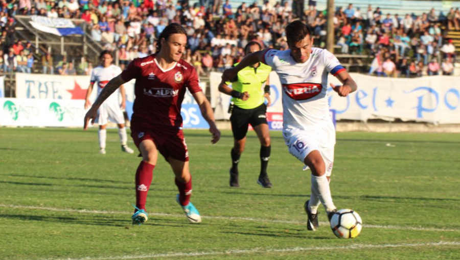 Primera B: Deportes Melipilla sumó su primer triunfo e impide el liderato a Deportes La Serena