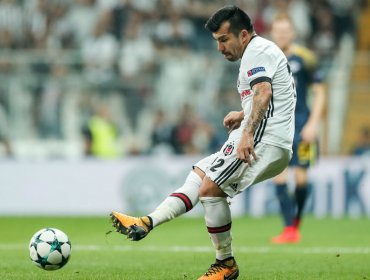 Besiktas de Medel venció a Genclerbirligi y alcanzó el liderato en Turquía