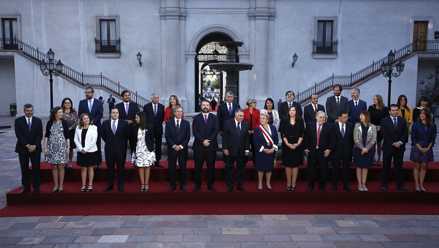 Bachelet se tomó fotografía oficial de despedida y se prepara a dejar La Moneda