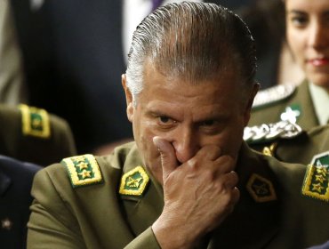 Primera medida de Piñera: Acepta la renuncia de General Bruno Villalobos a jefatura de Carabineros