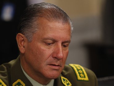 Ex director Bruno Villalobos pide perdón por daños a credibilidad de Carabineros