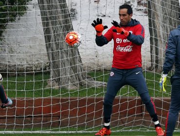 Ex preparador de arqueros de la Roja: "Bravo siempre estuvo distanciado de mí"