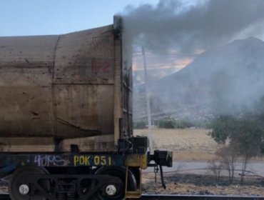 Alarma en Tiltil por paso del tren basurero de KDM con llamas en un vagón