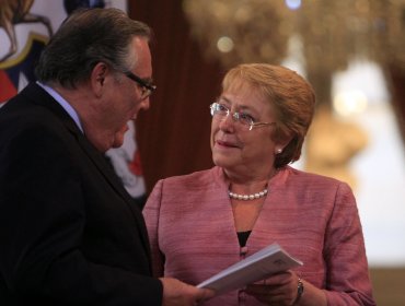 Ex Ministro Campos devela en un vídeo el episodio Punta Peuco con Michelle Bachelet