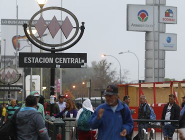 Se restablecen recorridos de Metro Santiago tras caída de individuo a las vías