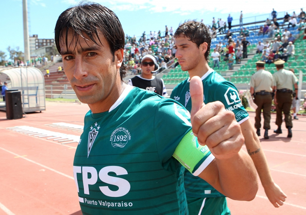 Santiago Wanderers oficializó a Moisés Villarroel como su nuevo entrenador