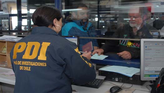 Mujer intentaba sacar del país en forma ilegal a su hija de tan solo 5 años en Los Andes