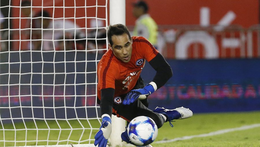 Aseguran que Claudio Bravo tendría ofertas del PSG y Napoli para la próxima temporada