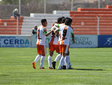 Primera B: Cobresal venció a Deportes Copiapó en casa y sigue como solitario líder