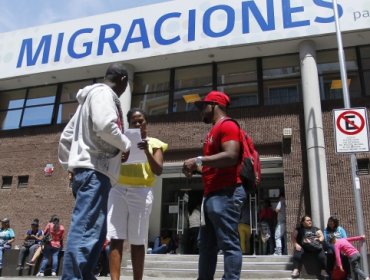 Ingreso de extranjeros sigue aumentando este 2018: Casi 800 venezolanos llegan a Chile por día