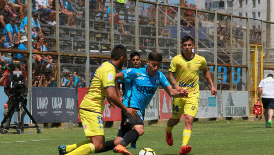 Universidad de Concepción sigue firme en el torneo tras derrotar a Deportes Iquique en Cavancha