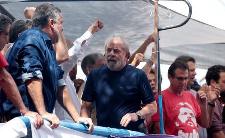 Lula asegura que se entregará este sábado a la justicia para cumplir condena de cárcel