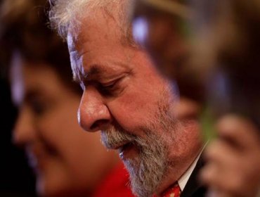 Lula desafía orden de prisión: Negociaciones se podrían alargar durante todo el fin de semana