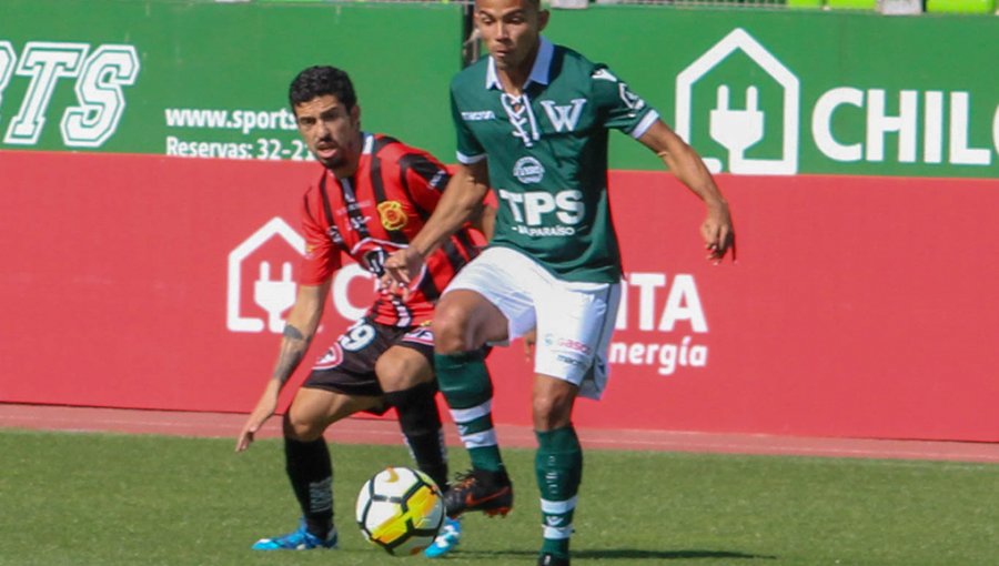 Santiago Wanderers vence sobre la hora a Rangers en Valparaíso