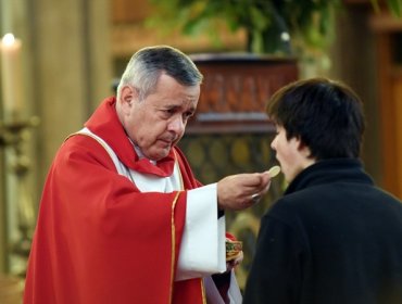 Obispo de Osorno habría renunciado tres veces a su cargo y Papa Francisco rechazó su salida