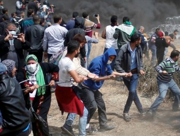 Fuerzas israelíes hieren a otros 30 palestinos en manifestaciones en frontera entre Gaza e Israel