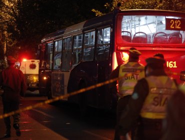 Asaltantes matan de un balazo a joven guardia a bordo de un bus del Transantiago