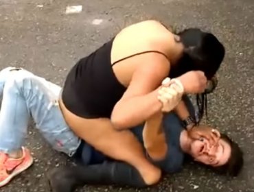 Video de Travesti agrediendo a hombre que no quiso pagar por servicio sexual se hace viral