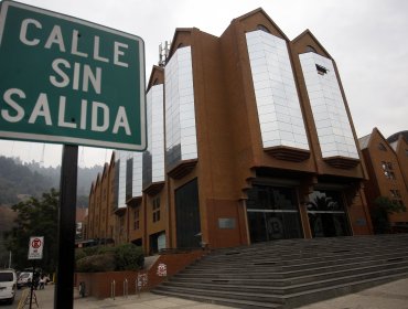 Canal 13: Grupo español tomaría control de contenidos y 300 trabajadores serían despedidos