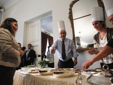 Presidente Piñera conmemora “Día del Trabajador” en almuerzo con funcionarios