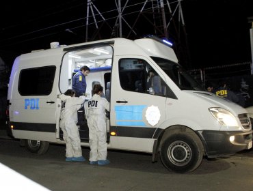 Hombre aparece muerto dentro de camioneta en Quebrada de Macul