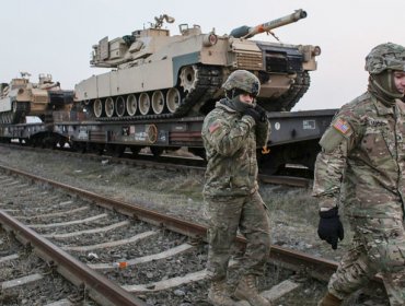 VIDEO: Un tren con tanques de EE.UU. se dirige hacia Europa