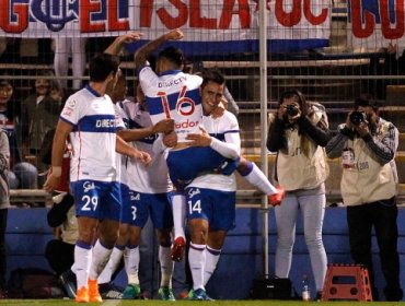 La UC sigue imparable y derrotaron a Huachipato para seguir líderes cómodamente