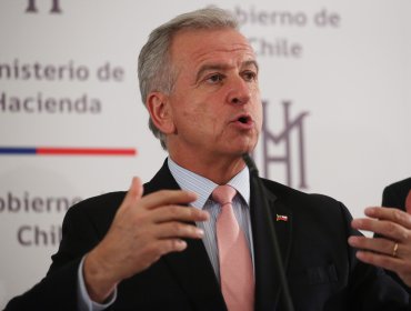 Ministro Larraín destaca primer Imacec pleno de Piñera y dice que vienen tiempos mejores