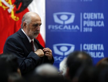 Funcionarios de fiscalías desmienten a Abbott y afirman que hay conflictos