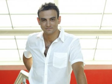 El gran salto de Gonzalo Ramirez en TVN: Pasará al noticiero central y estrenará un estelar
